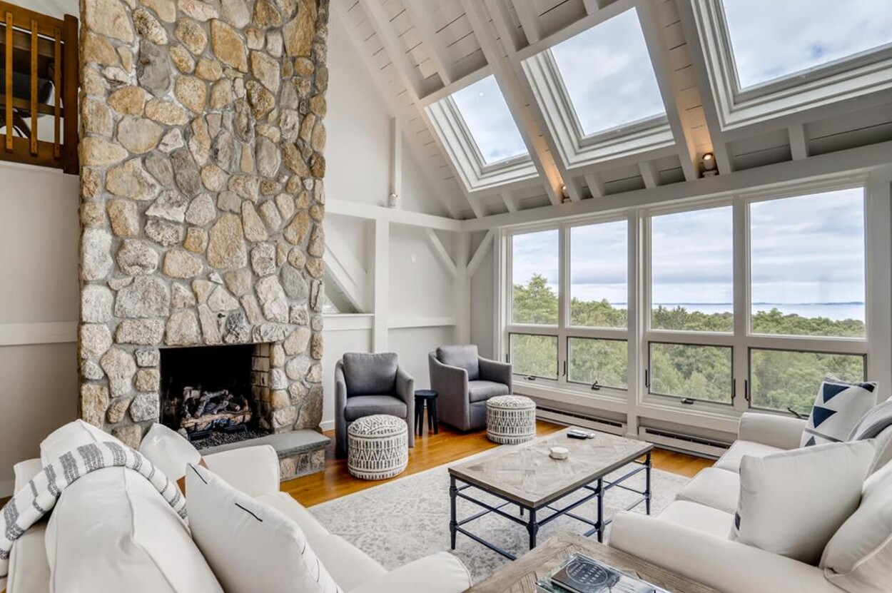 Waterview Vineyard Haven interior detail